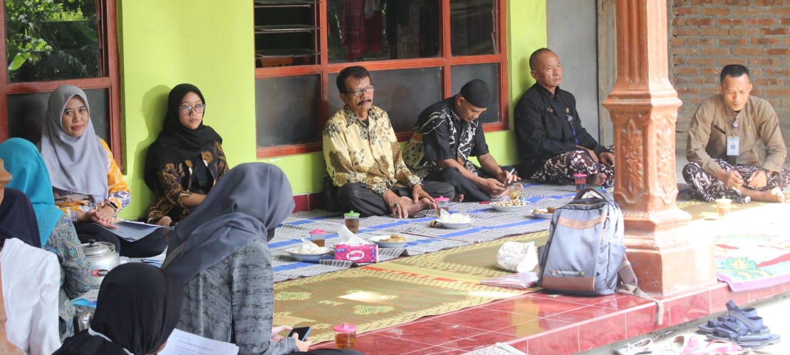 KUBE Lestari Budaya Terima Kunjungan dari Dinas Sosial DIY